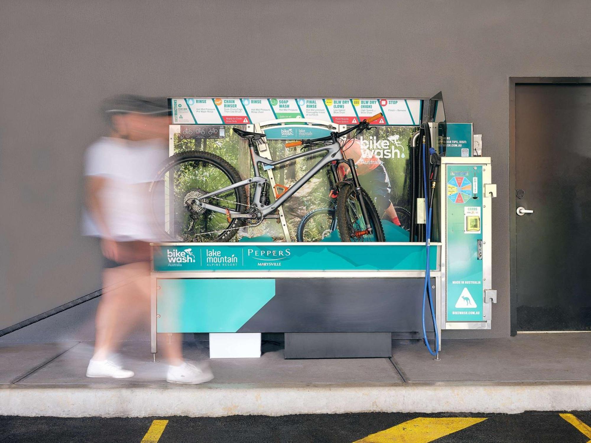 Peppers Marysville Bagian luar foto A bike wash station in the United States