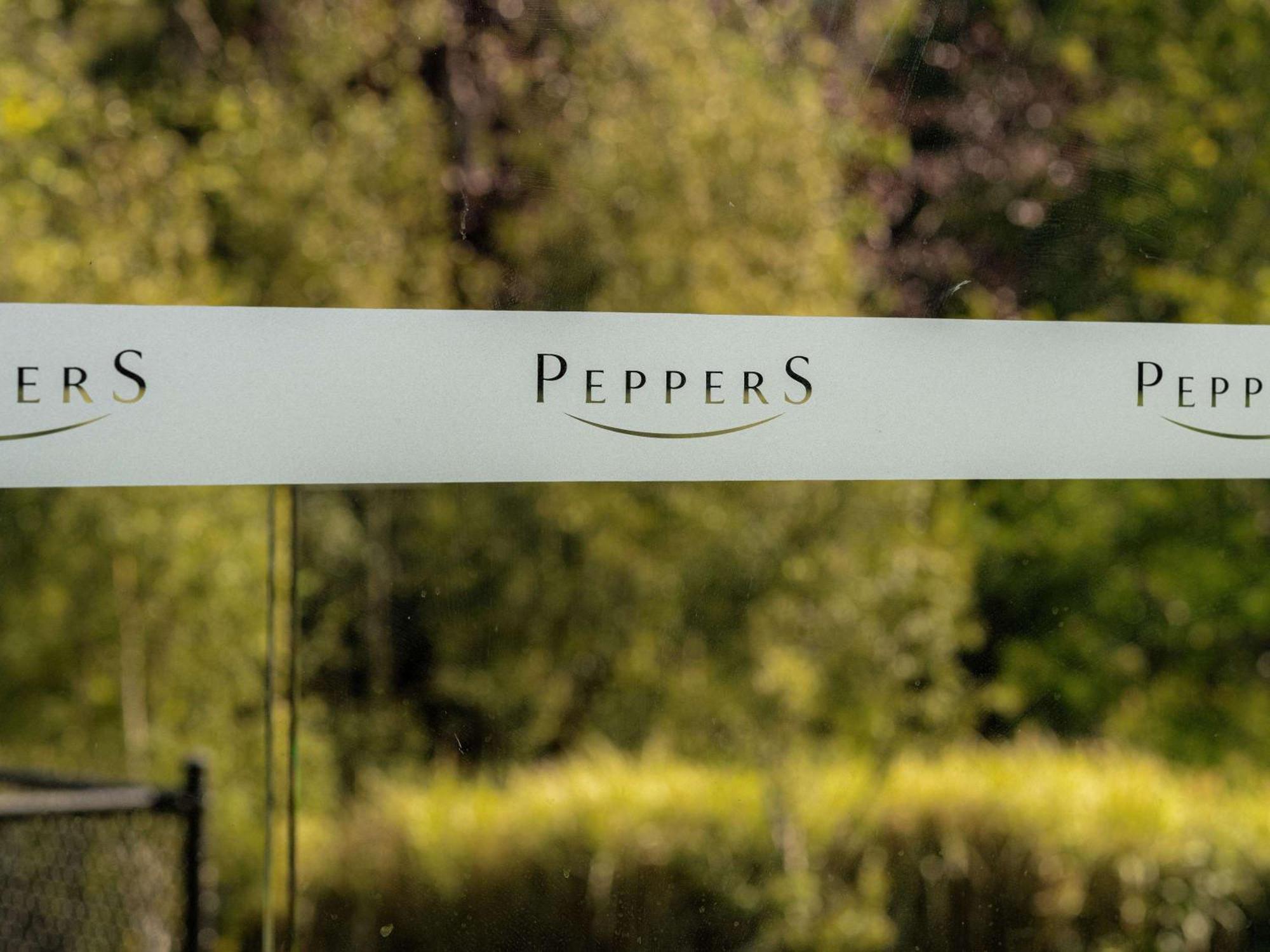 Peppers Marysville Bagian luar foto Pepper's sign